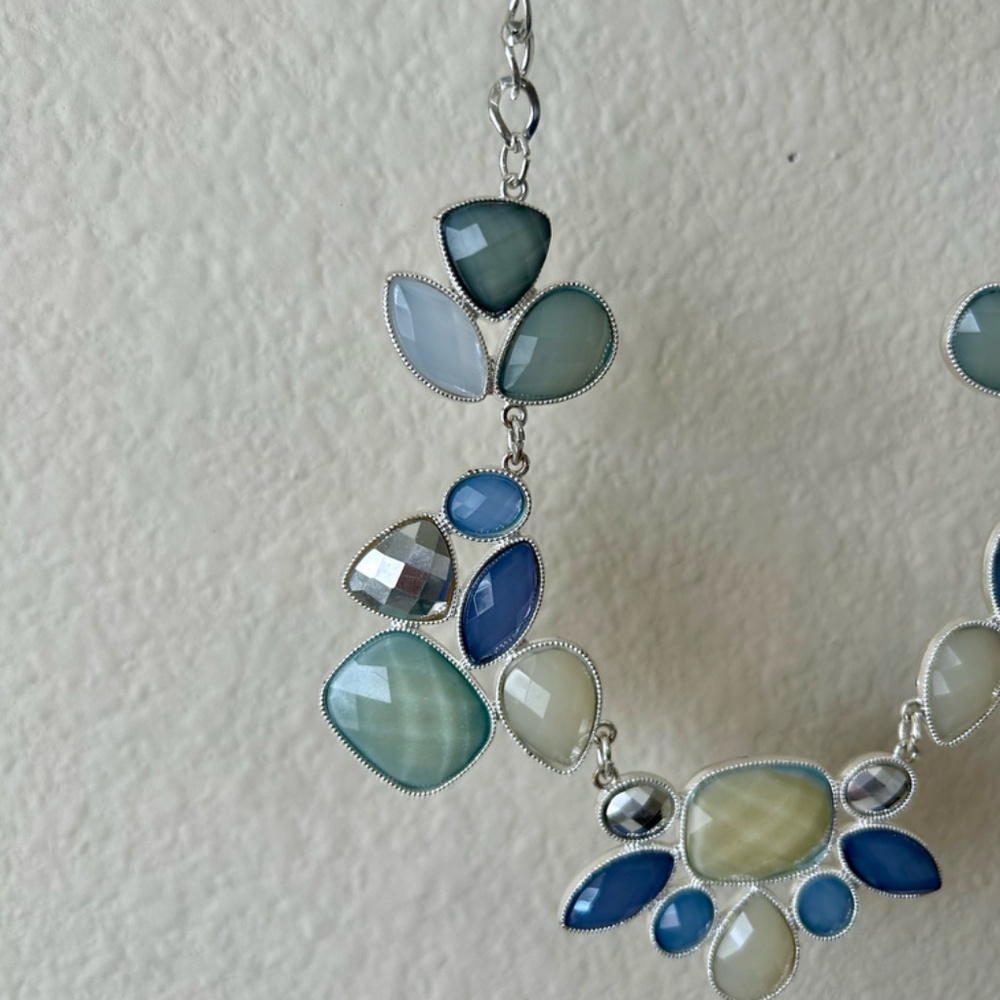 Faux Stone Neckace Cream Blue Green Silver Collar Lobster Clasp Style & Co NWT - Picture 5 of 10